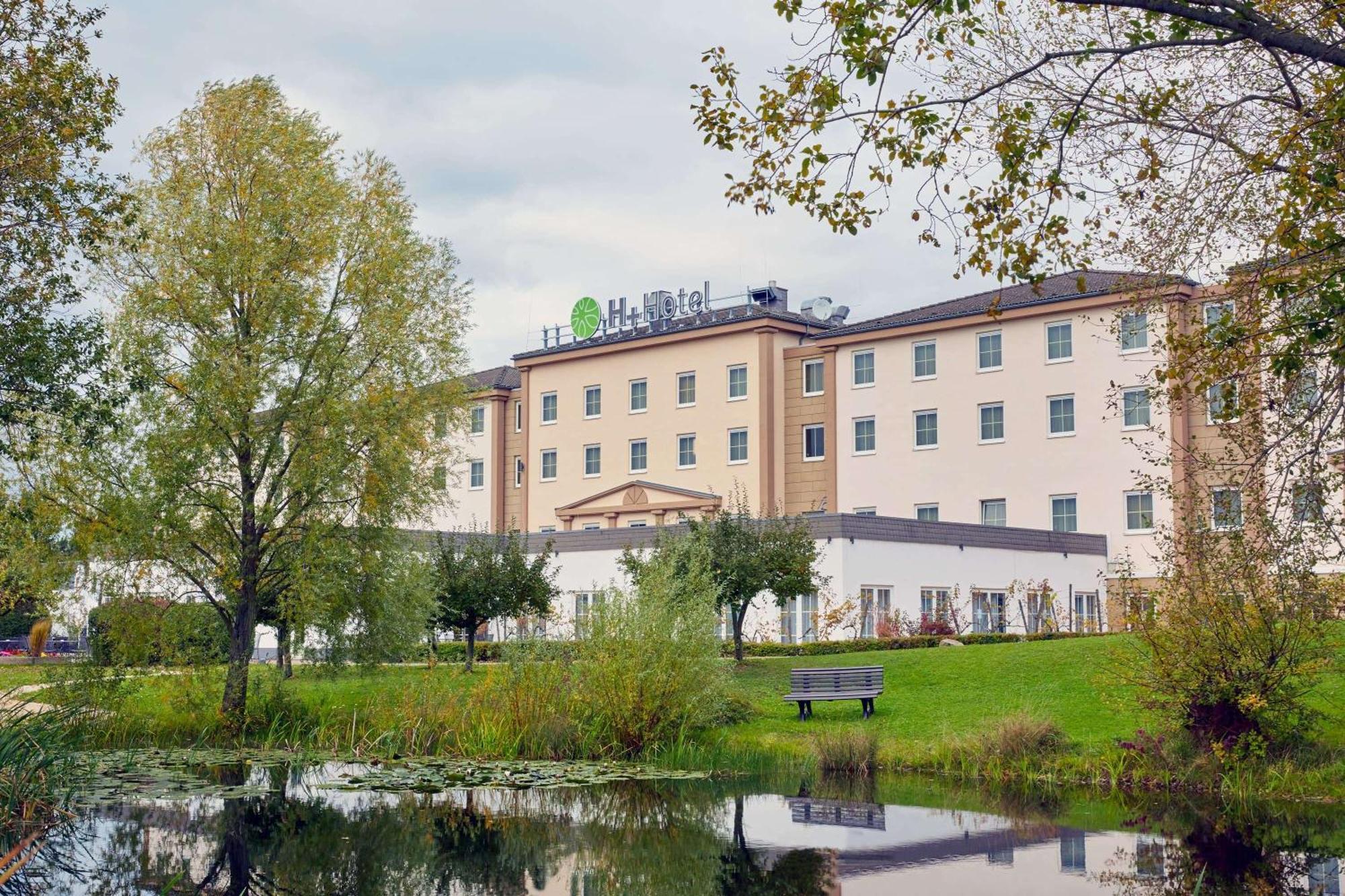 H+ Hotel Frankfurt Airport West Hofheim Exterior foto