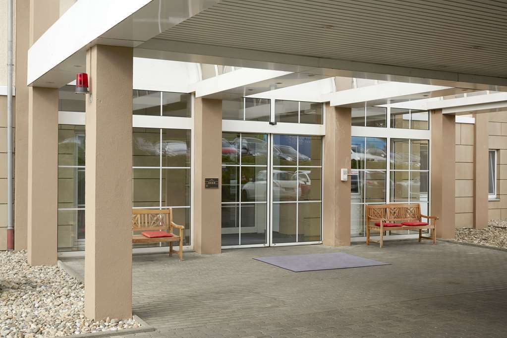 H+ Hotel Frankfurt Airport West Hofheim Exterior foto