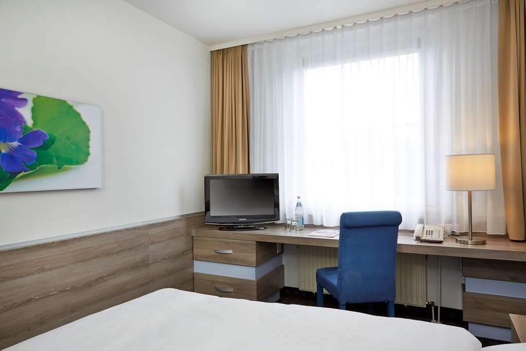 H+ Hotel Frankfurt Airport West Hofheim Quarto foto